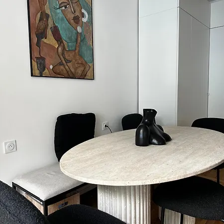Avec Terrasse شقة باريس