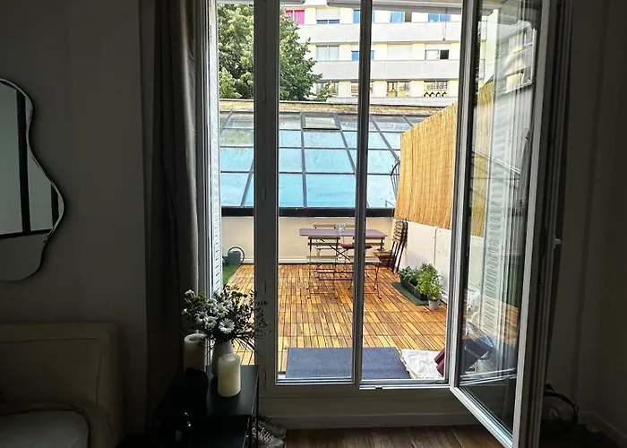 Avec Terrasse Apartment *